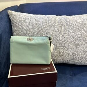 NWT Coach clutch